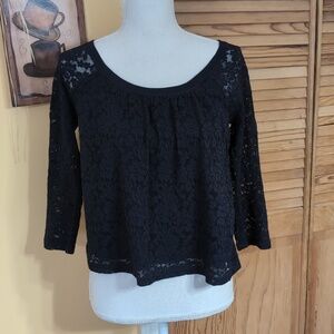 HOLLISTER Lace Crop Top M